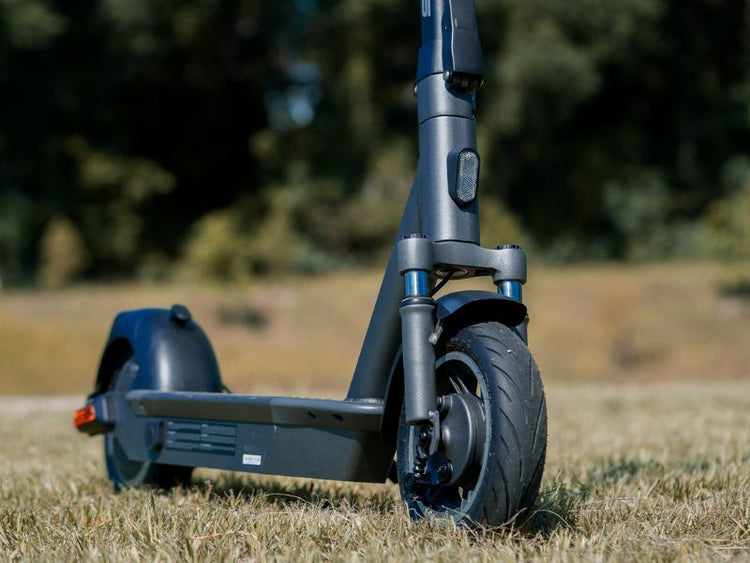 An Exploration of the Yadea KS6 Pro's Advanced Lighting System Yadea Official Online Store